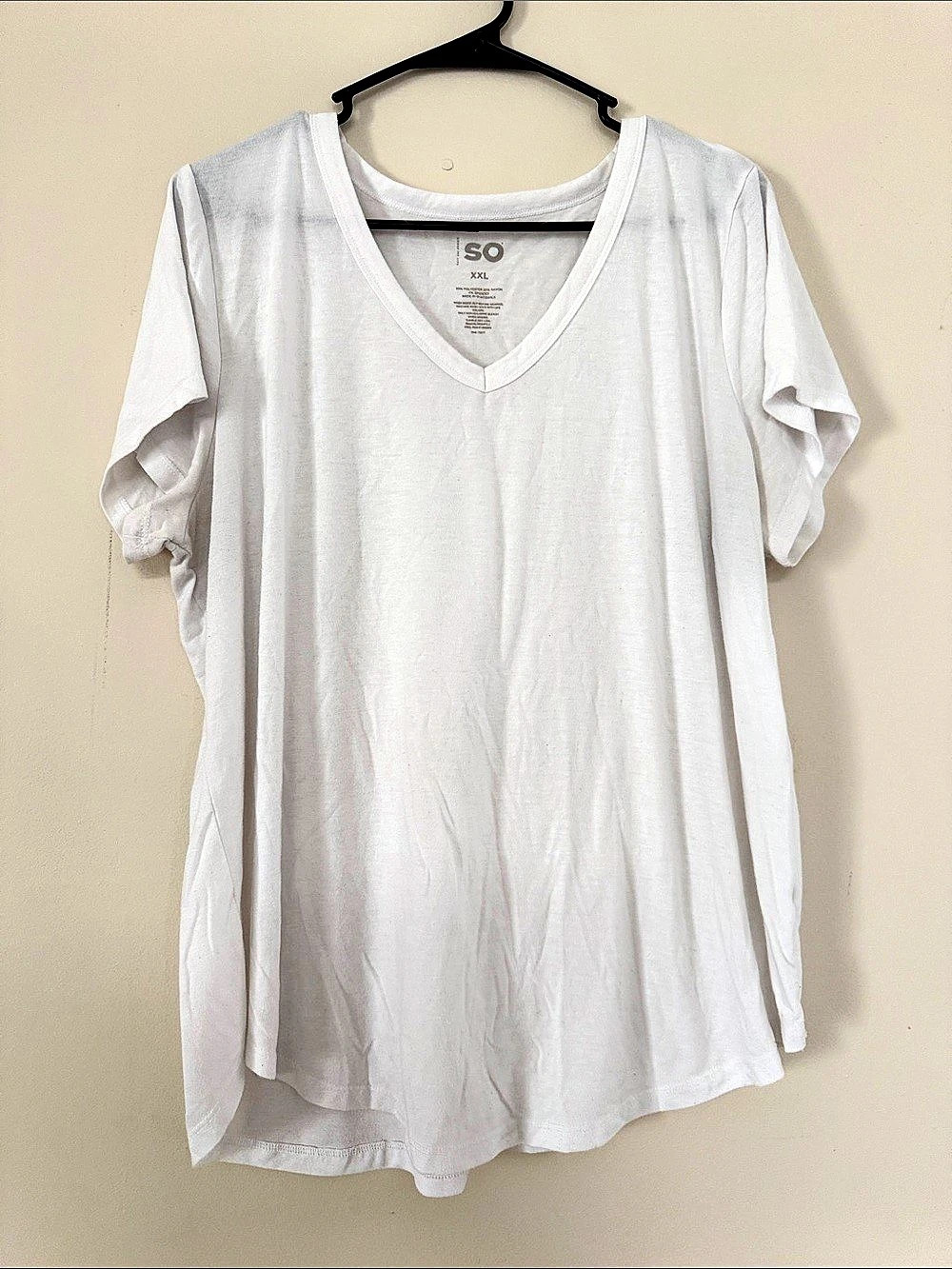 SO Short Sleeve V-Neck Tee Women's White V-Neck Short Sleeve Tee